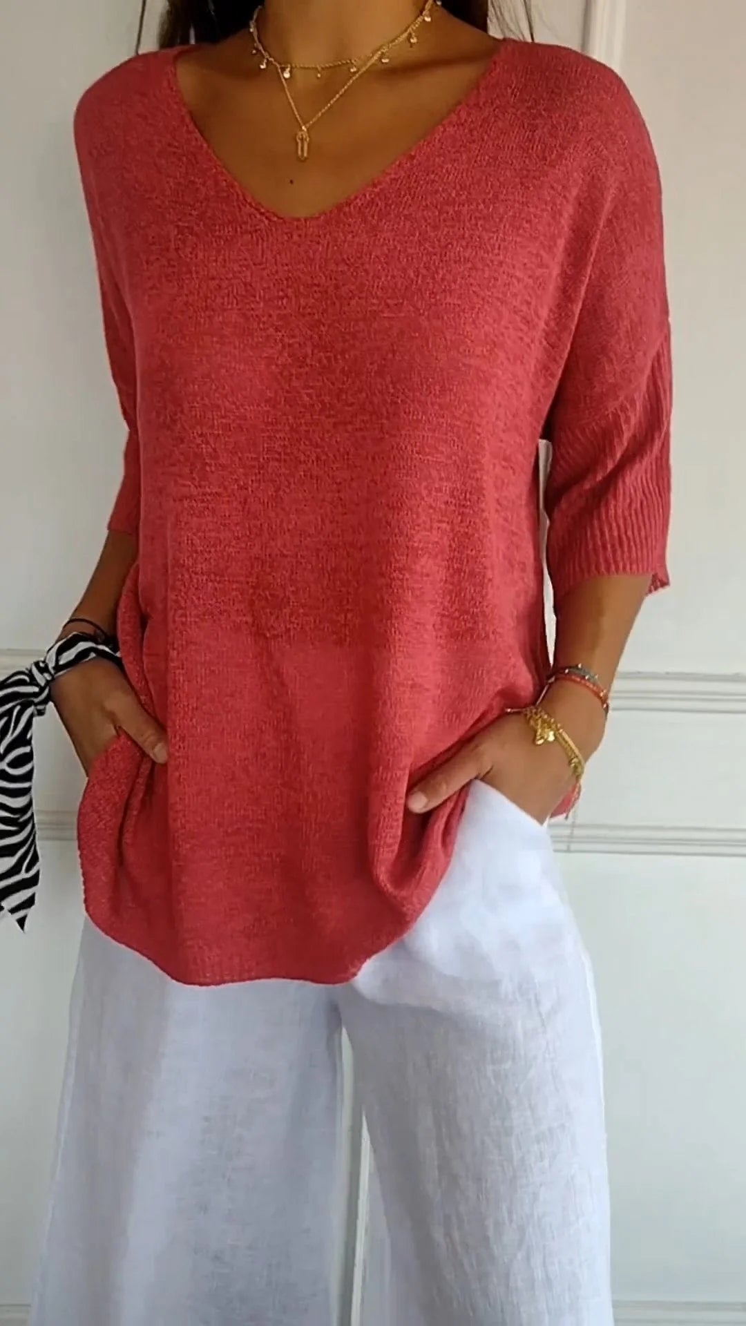 Anna – V-neck Knit Top