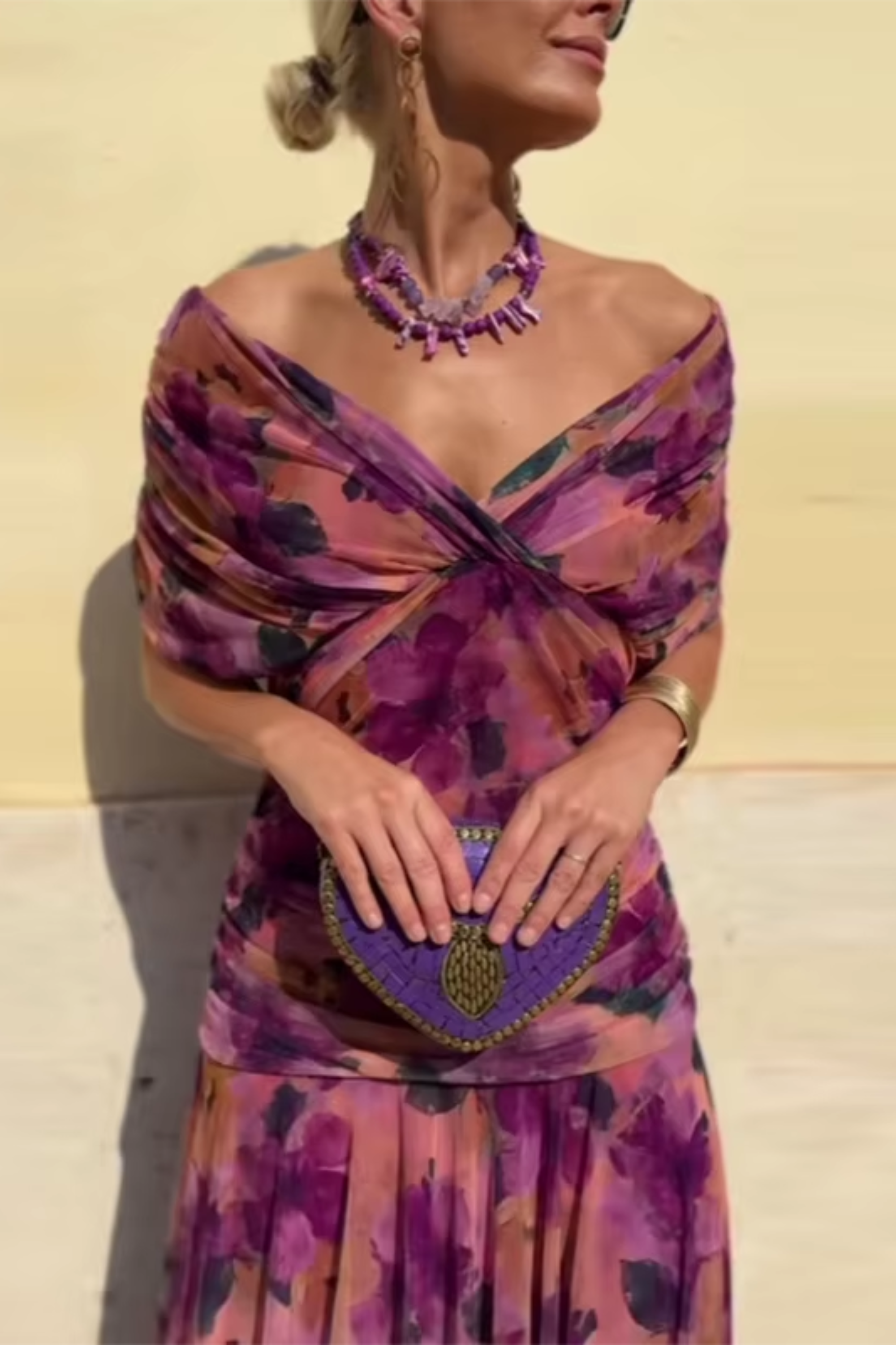 Louise | Elegancka sukienka maxi na przyjęcie z dekoltem w serek