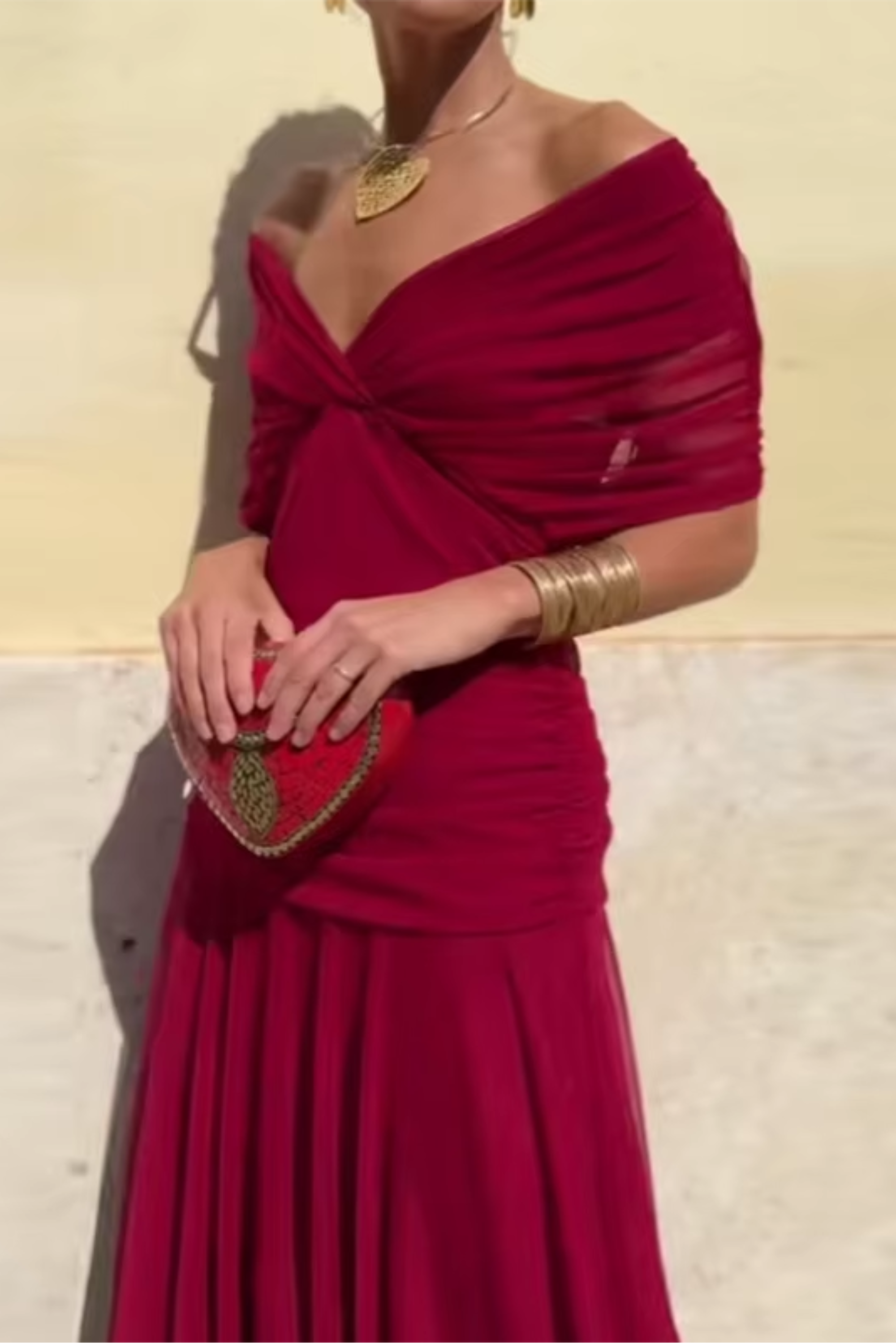 Louise | Elegancka sukienka maxi na przyjęcie z dekoltem w serek